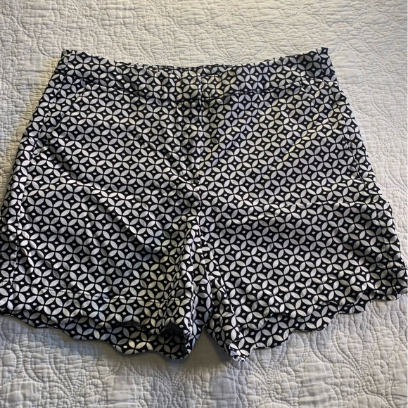 New directions short geo metric abstract fabric blue and white - Picture 2 of 8